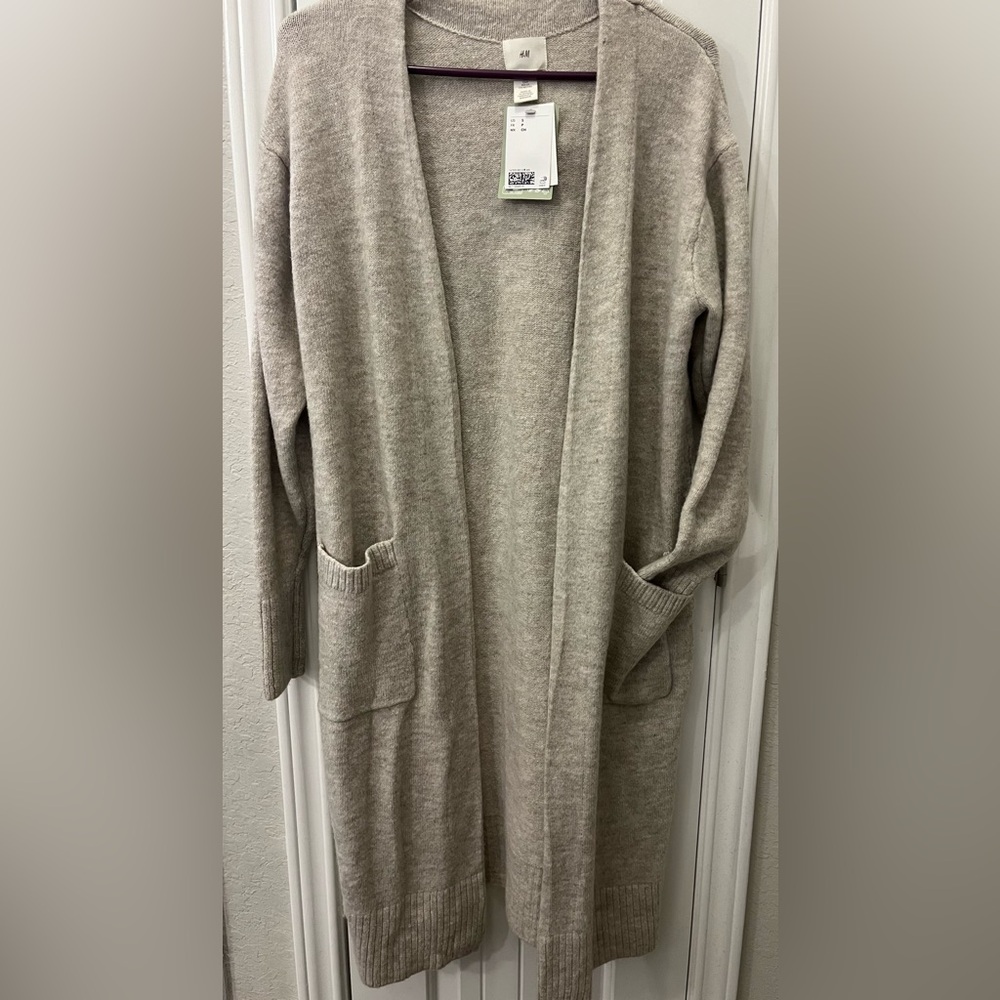 H&M Light Tan Women's Cardigan With Pockets Oversized New With Tags
